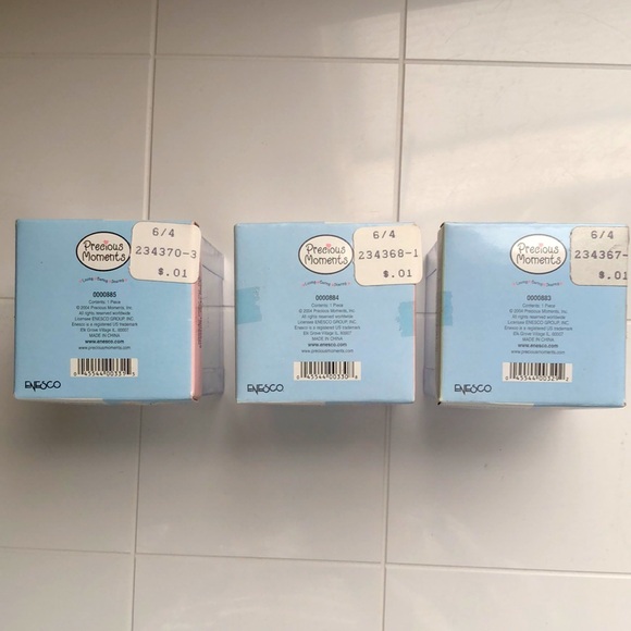 Precious Moments Set of 3 
Porcelain Ornaments
New in Original boxes - Picture 8 of 9